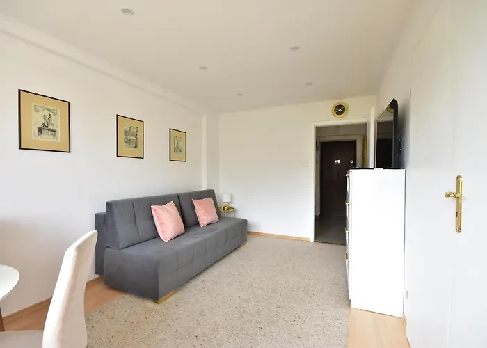 Greenpoint Hoza Apartment